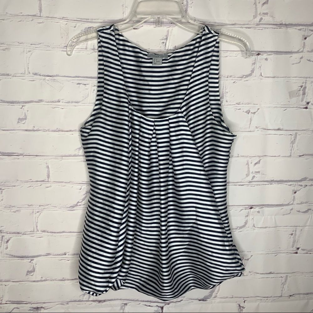 H&M size 6 black and white top‎